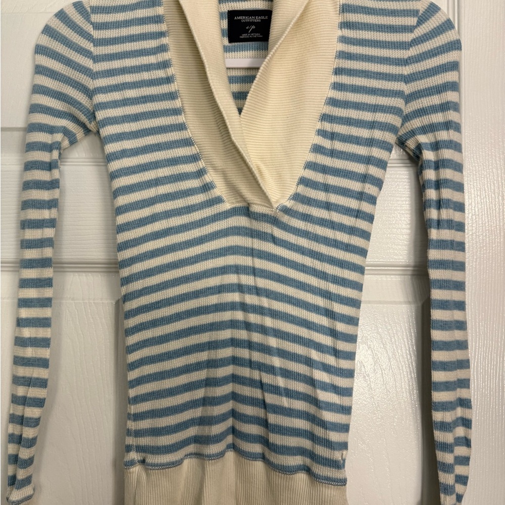 American Eagle Outfitters Blue and Cream Cowl Neck Sweater